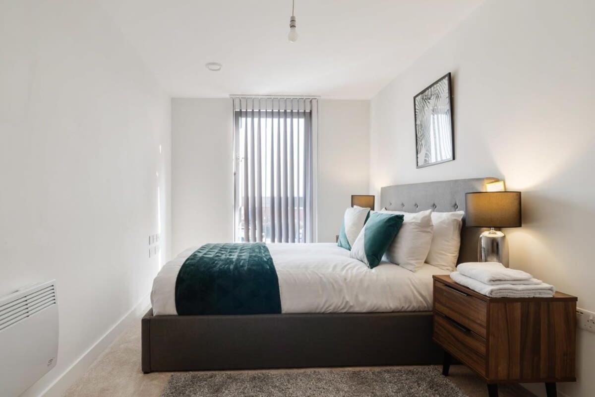 Beautiful 2 Bed Apartment In A Converted Mill Leeds  Exteriör bild