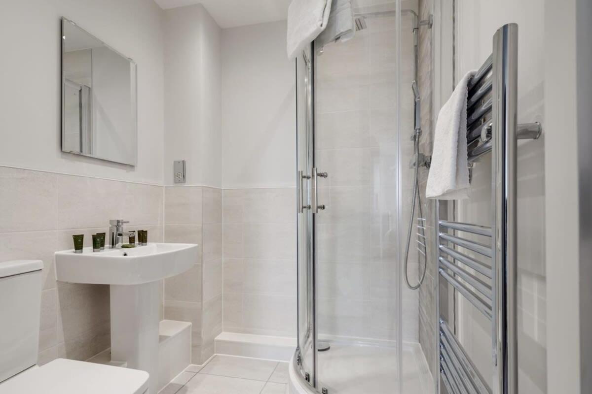 Beautiful 2 Bed Apartment In A Converted Mill Leeds  Exteriör bild
